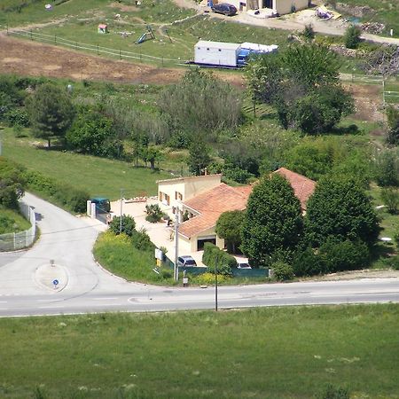 Les Jardins D'Avene Bed and Breakfast Rousson  Exterior foto